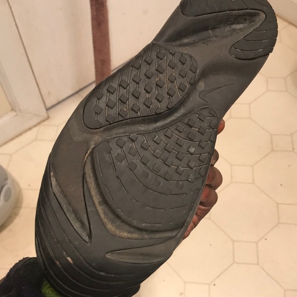 Nike - Picture 4 of 7